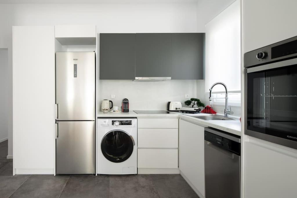 Blue Delta Apartment Palaio Faliro أثينا المظهر الخارجي الصورة