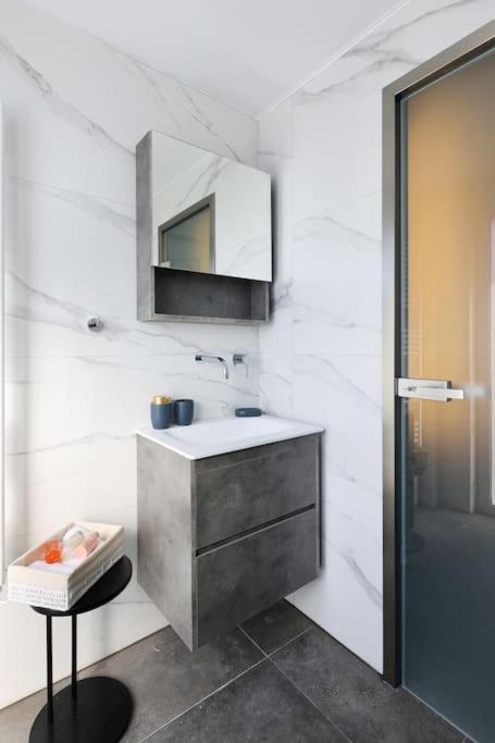 Blue Delta Apartment Palaio Faliro أثينا المظهر الخارجي الصورة